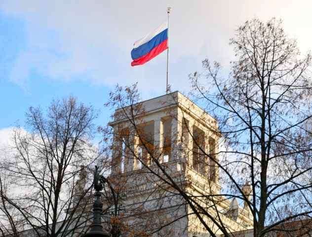 Russische Botschaft in Berlin - Laterne Mittelbau.