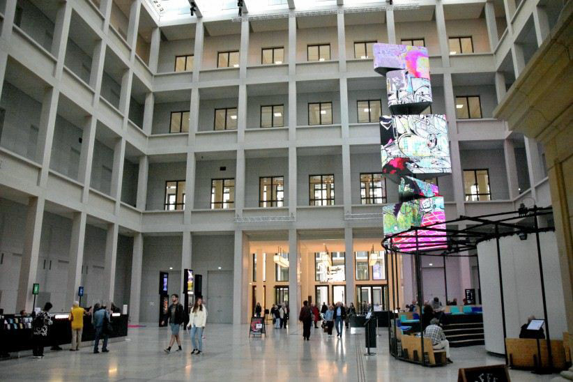 Das Foyer im  Humboldt Forum - Berliner Schloss.