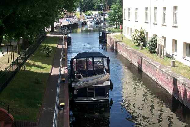 Stadtschleuse im Stadtkanal am Alten Hafen