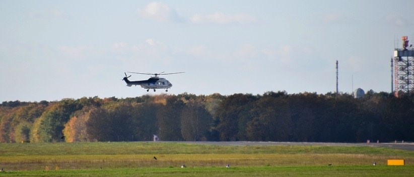Hubschrauber der Luftwaffe vom Typ Cougar AS-532 in Tegel-Nord.