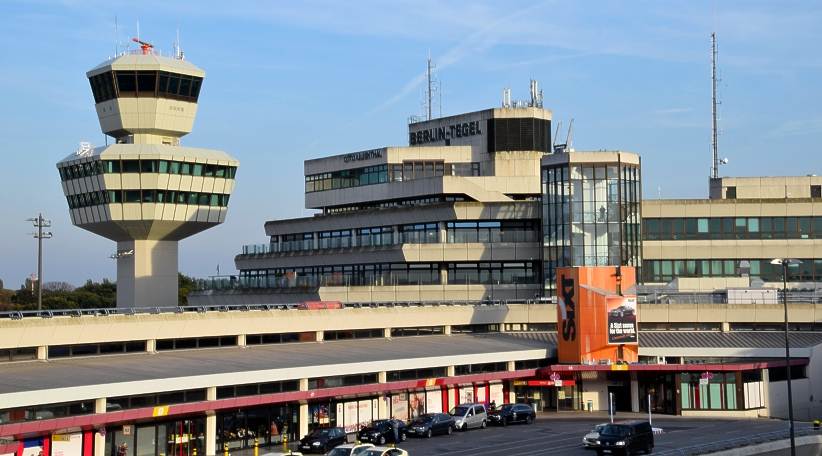 Otto Lilienthal - Berlin-Tegel, Terminalgebude und der Tower.