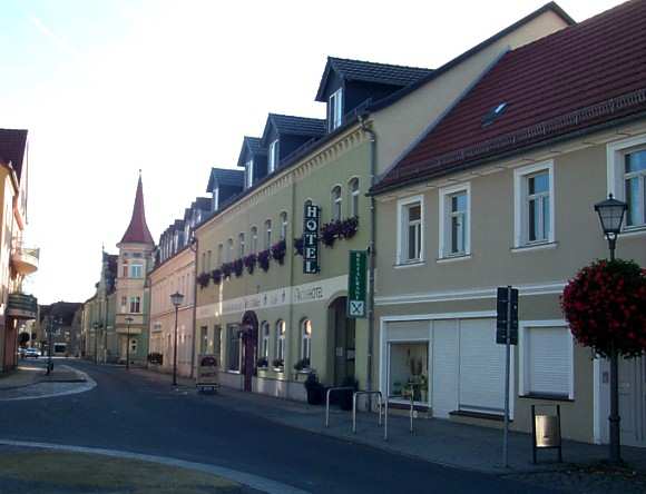 Blick entlang der Hauptstrae von Elsterwerda