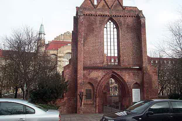 Ruine der Franziskaner-Klosterkirche.