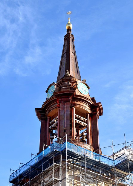 Kirchturm mit Glockenspiel - Parochialkirche.