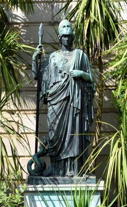 Bronzeskulptur vor Futtermauer - Sizilianischer Garten - Sanssouci.