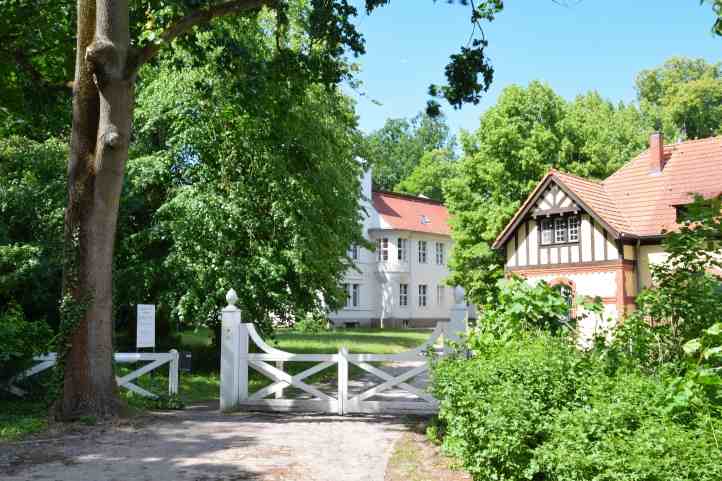 Eingang zum Tegeler Schloss.