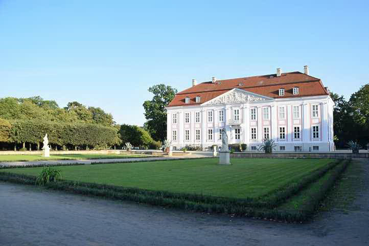 Schloss Friedrichsfelde in Berlin - Rckfront