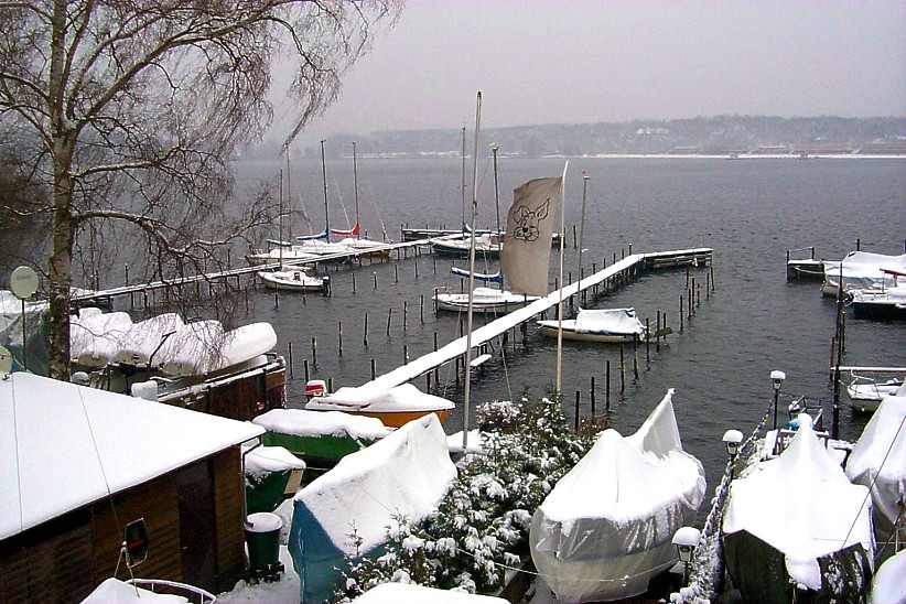 Warten auf den Sommer am Kleinen Wannsee.