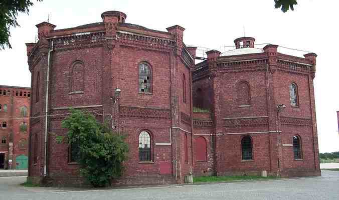 Unter Denkmalschutz stehende Gebude der alten lmhle