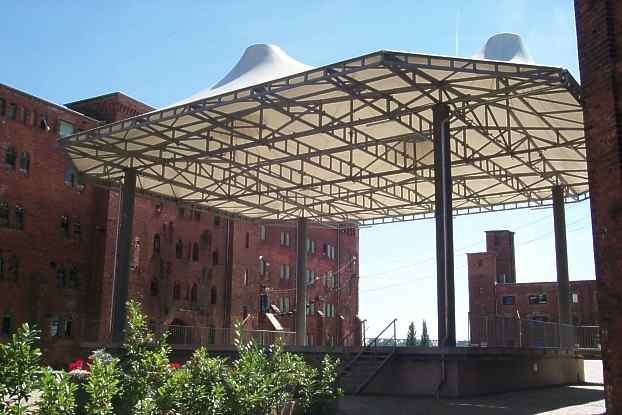 Das Zeltdach der Elblandfestspielbühne