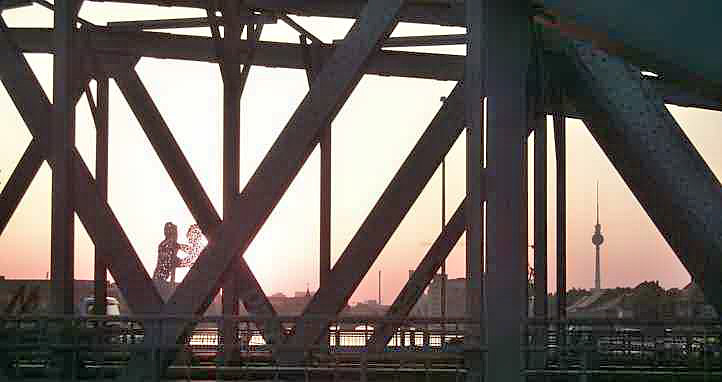 Eisenbahnbrücke Treptower Park