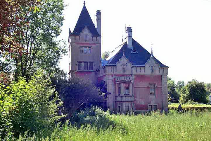 Das Fhr- oder auch berfahrhaus am Ende des Parks Babelsberg.