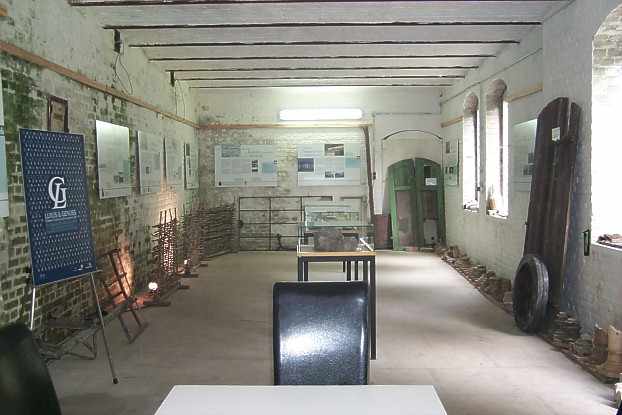 Im historischen Heizhaus auf dem Weinberg mit Austellung.