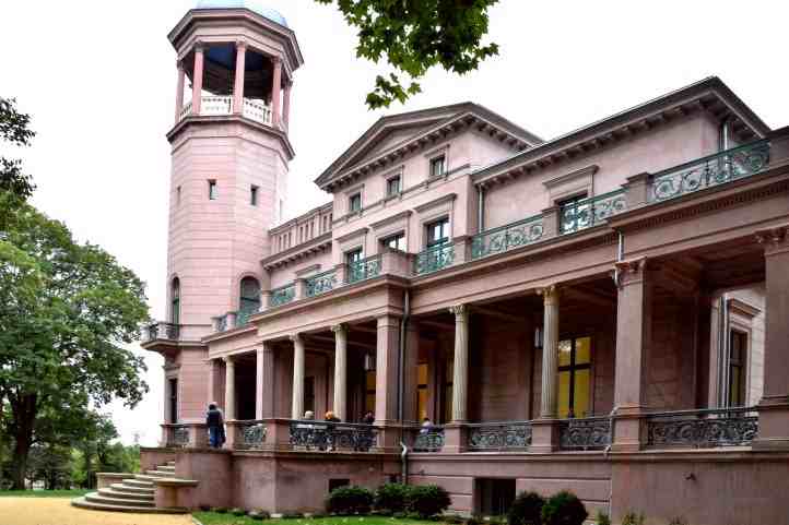 Schloss / Turmvilla Biesdorf.