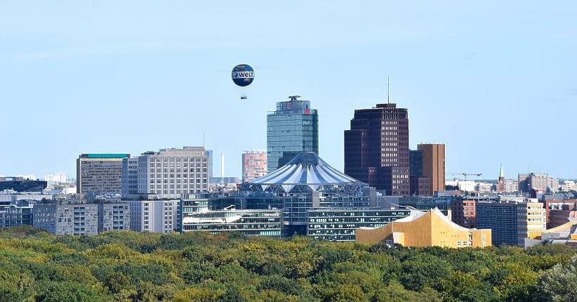 Blick von der Siegessule zum Sonycenter - Potsdamer Platz.