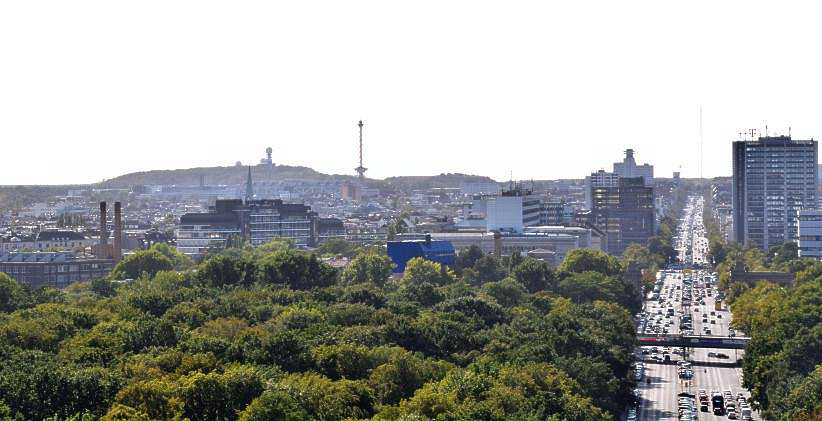 Blick von der Siegessule zum Teufelsberg.