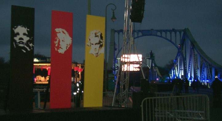 Marlene Dietrich, Albert Einstein und Ludwig van Beethoven an der Glienicker Brcke