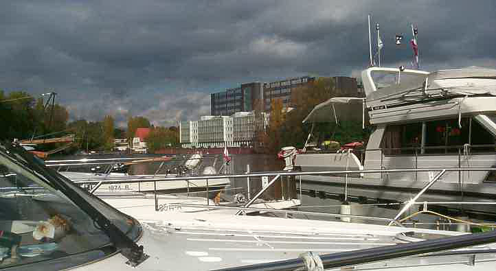 Marina-Yachthafen - im Borsighafen