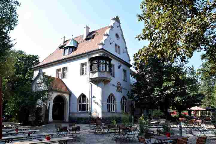 Forsthaus Paulsborn am Grunewaldsee.