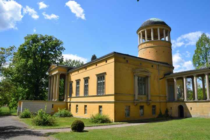 Schloss Lindstedt - auerhalb von  Park Sanssouci.