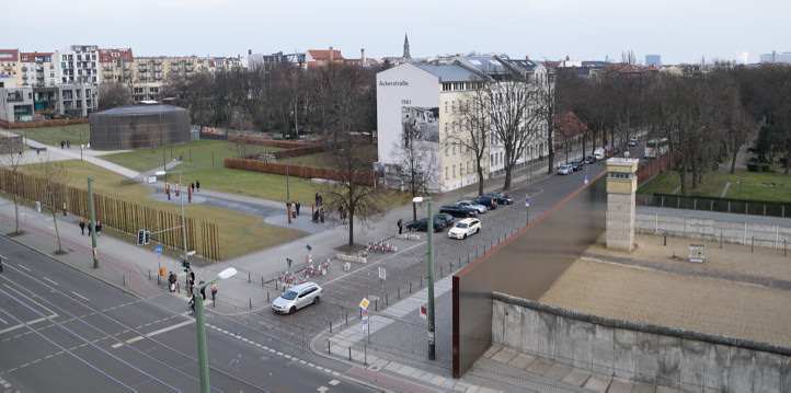 Die Kapelle der Vershnung im Mauerstreifen