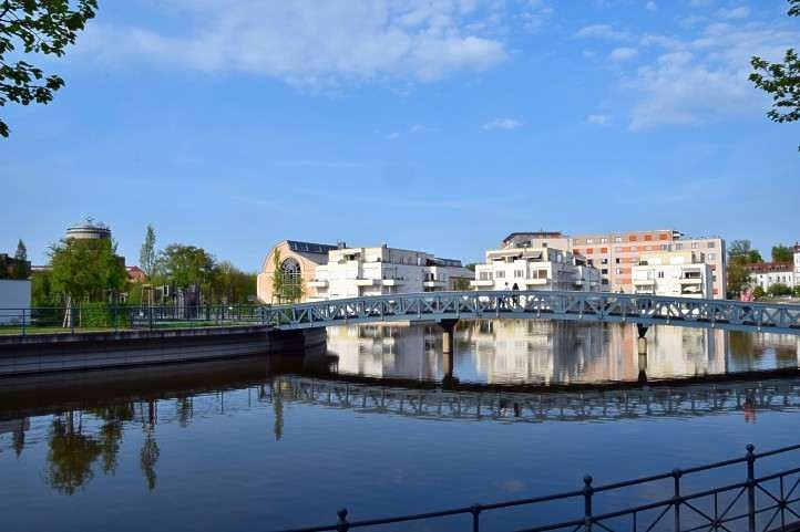 Am Tegeler Flachhafen.