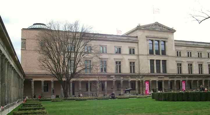 Ostfassade des Neuen Museums nach der Restaurierung