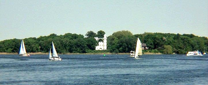 Pfaueninsel mit Schloss