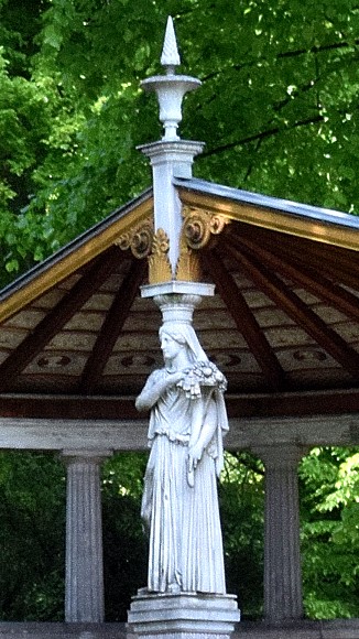 Felicitas Publica, Sinnbild der "Glckseligkeit", Stibadium - Glienicke.