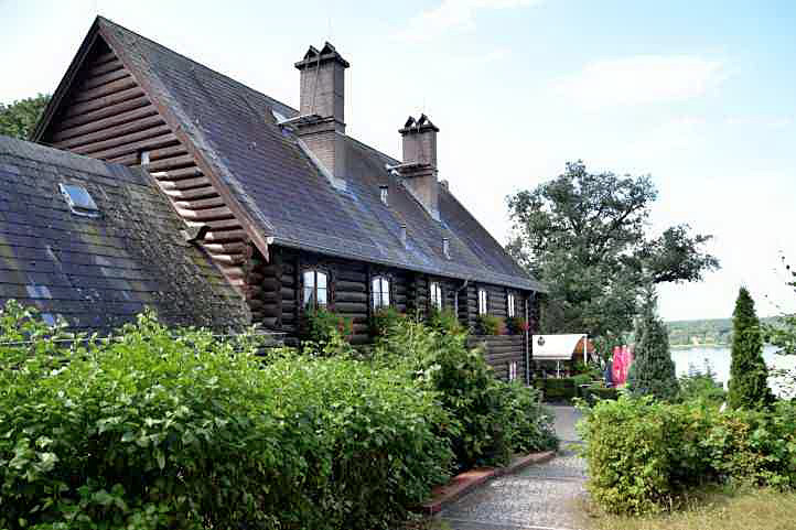 Das russische Blockhaus - Gasthaus - Nikolskoe.