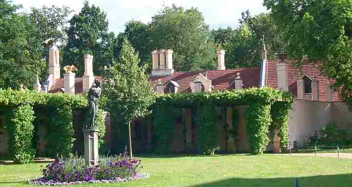 Kavalierhaus vor dem Schloss Branitz