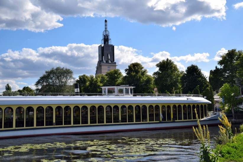 Reede Motorschiff (MS) Sans, Souci. in Potsdam.