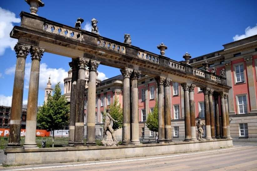 Restaurierte Ringerkolonnade am Stadtschlo von Potsdam.