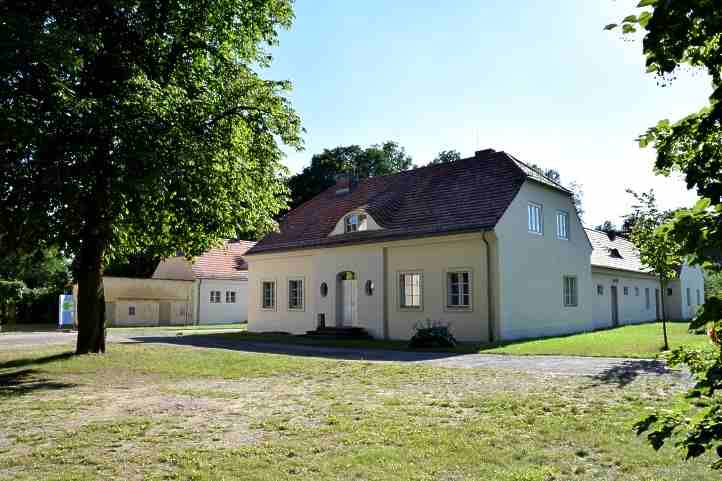 Wirtschaftshof im Park Sacrow.