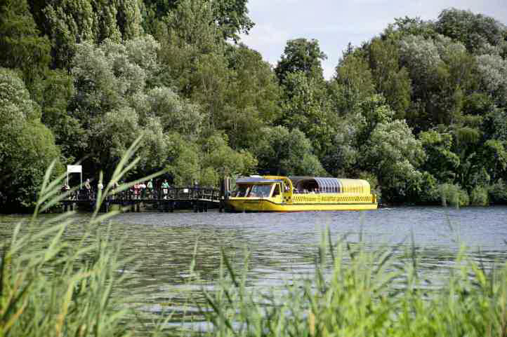 Potsdam - Wassertaxi, Sacrower Anlegestelle.