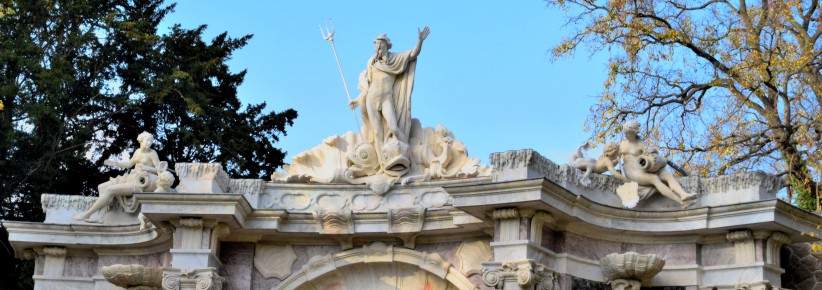 Skulpturengruppe auf der Neptungrotte in Sanssouci.