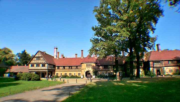 Schloss Cecilienhof - Front - Neuer Garten.