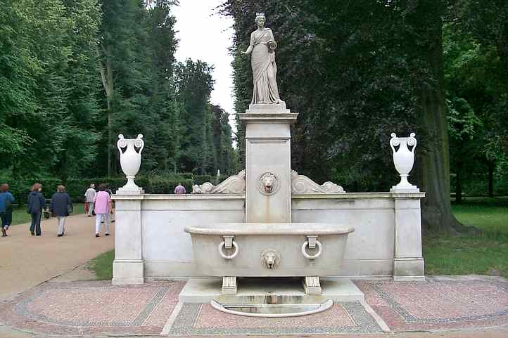 Wannenbad - Klio - in Sanssouci.