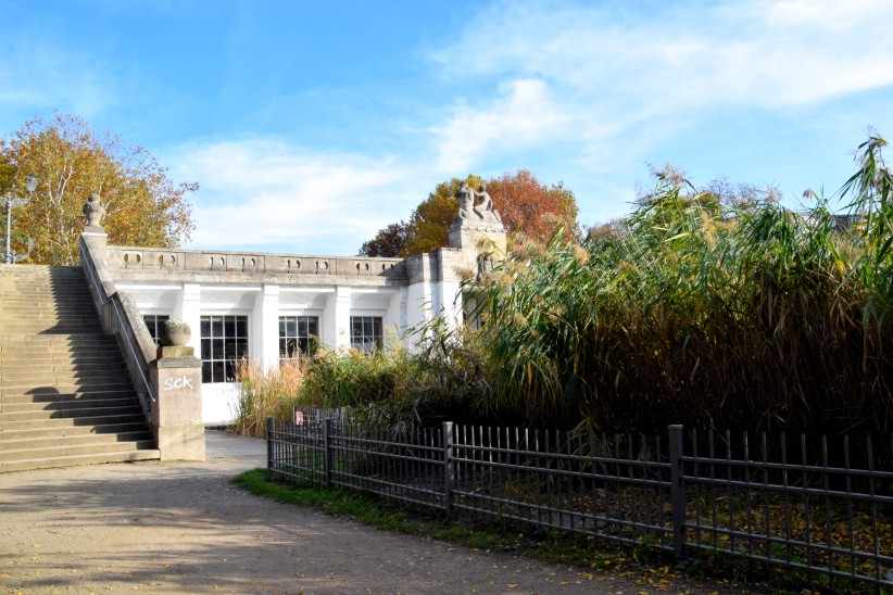 Rudolph-Wilde-Park  am U-Bahnhof Rathaus Schneberg.