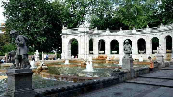 Mrchenbrunnen im Volkspark Friedrichshain - Berlin