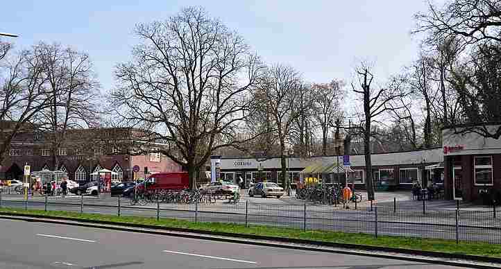 Berlin Wannsee - Bahnhofsvorplatz (Gustav-Hartmann-Platz)