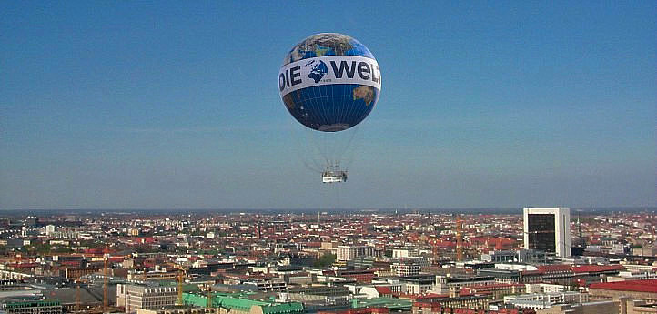 Ballon vom Ballongarten am Postblock