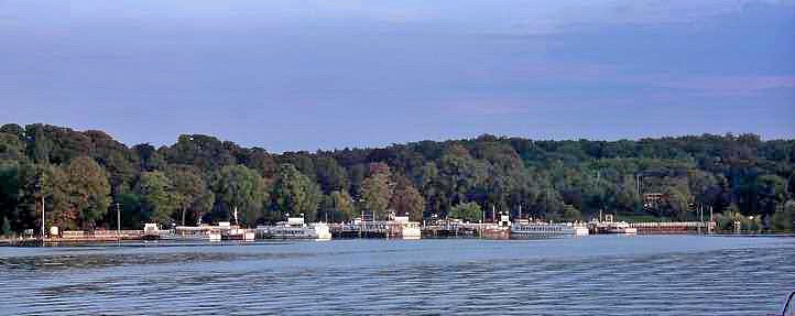 Schiffsanlegestelle - Am groen Wannsee