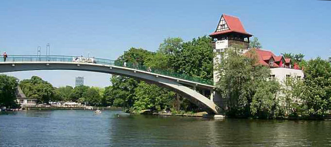 Abteibrcke zur Insel der Jugend