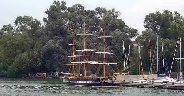 Fregatte Royal Luise auf der Spree