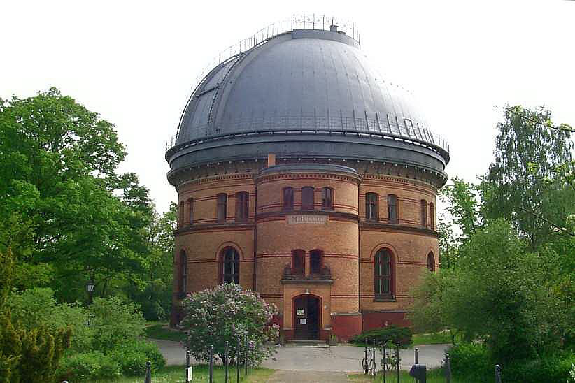 Grosser Refraktor im Wissenschaftspark Potsdam.