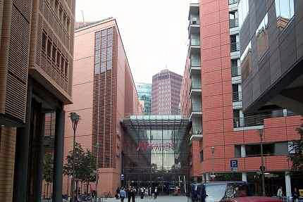 Klein New York am Potsdamer Platz