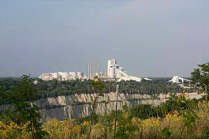 Baustoff-Fabrik in Rdersdorf